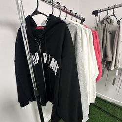 SUPREME MENS ZIP UP SIZE M