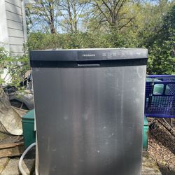 Frigidaire Dishwasher 