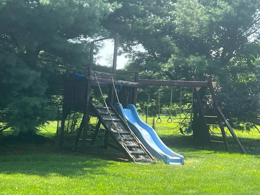 Swing Set As-is Condition