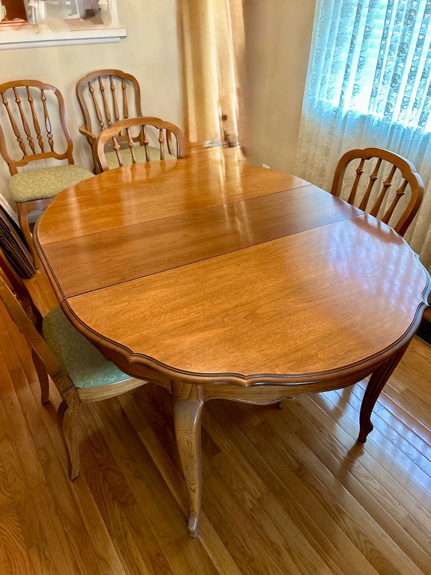 Dining Set & China Hutch (set)