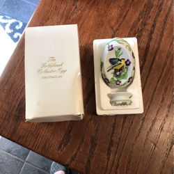 Very Rare Lenox 1994 Collections Society 3-D Egg With Stand