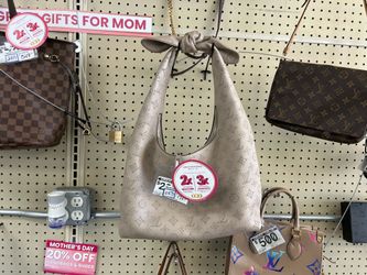 Louis Vuitton purse