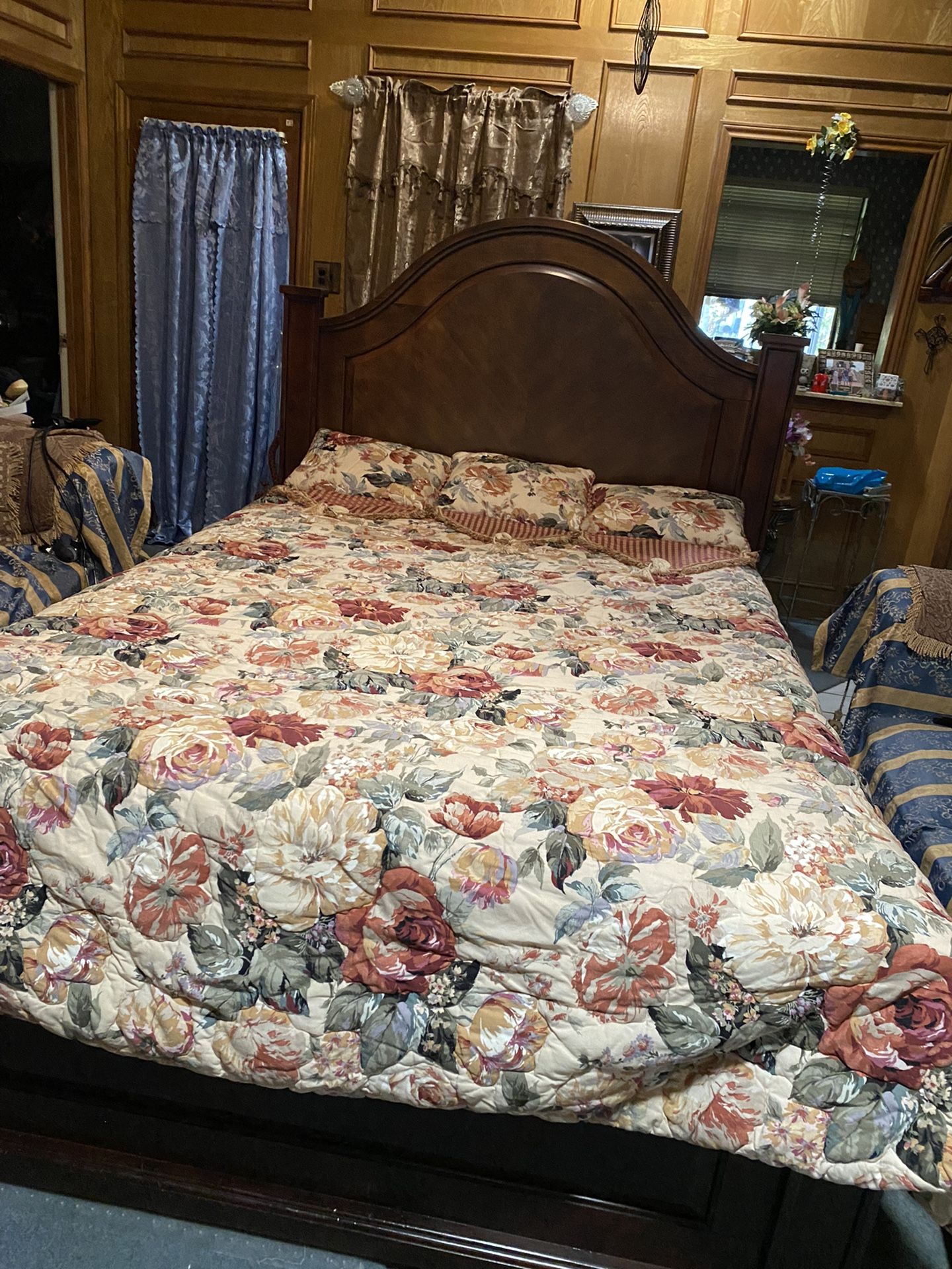 Wooden Queen Bed