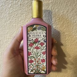 Gucci Flora Perfume 100 Ml Bottle Full Never Use