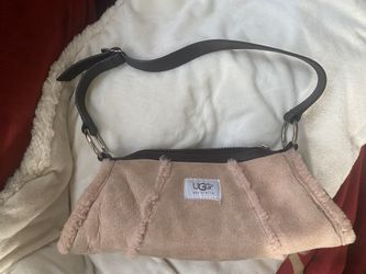 Small Pink Authentic UGG Purse 👛