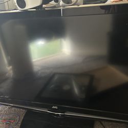 VIZIO FLAT SCREEN 42 INCH