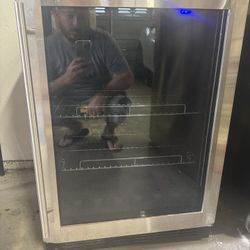 Mini refrigerator