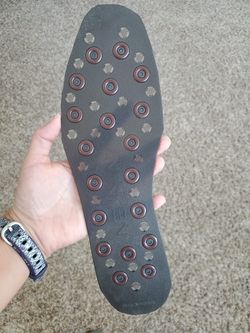 New Magnetic Insoles with Far Infrared and Negative Ions Technology