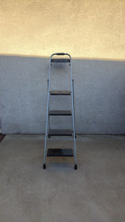 Step ladder