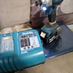 Makita Cordless Impact Drill & Charger