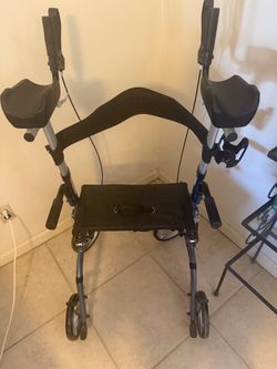 Forearm Rollator Walker with Seat