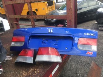 2000 Honda Civic SI TRUCK AND TALE LIGHTS