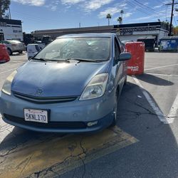 2005 Toyota Prius – Clean Title – 142k Miles