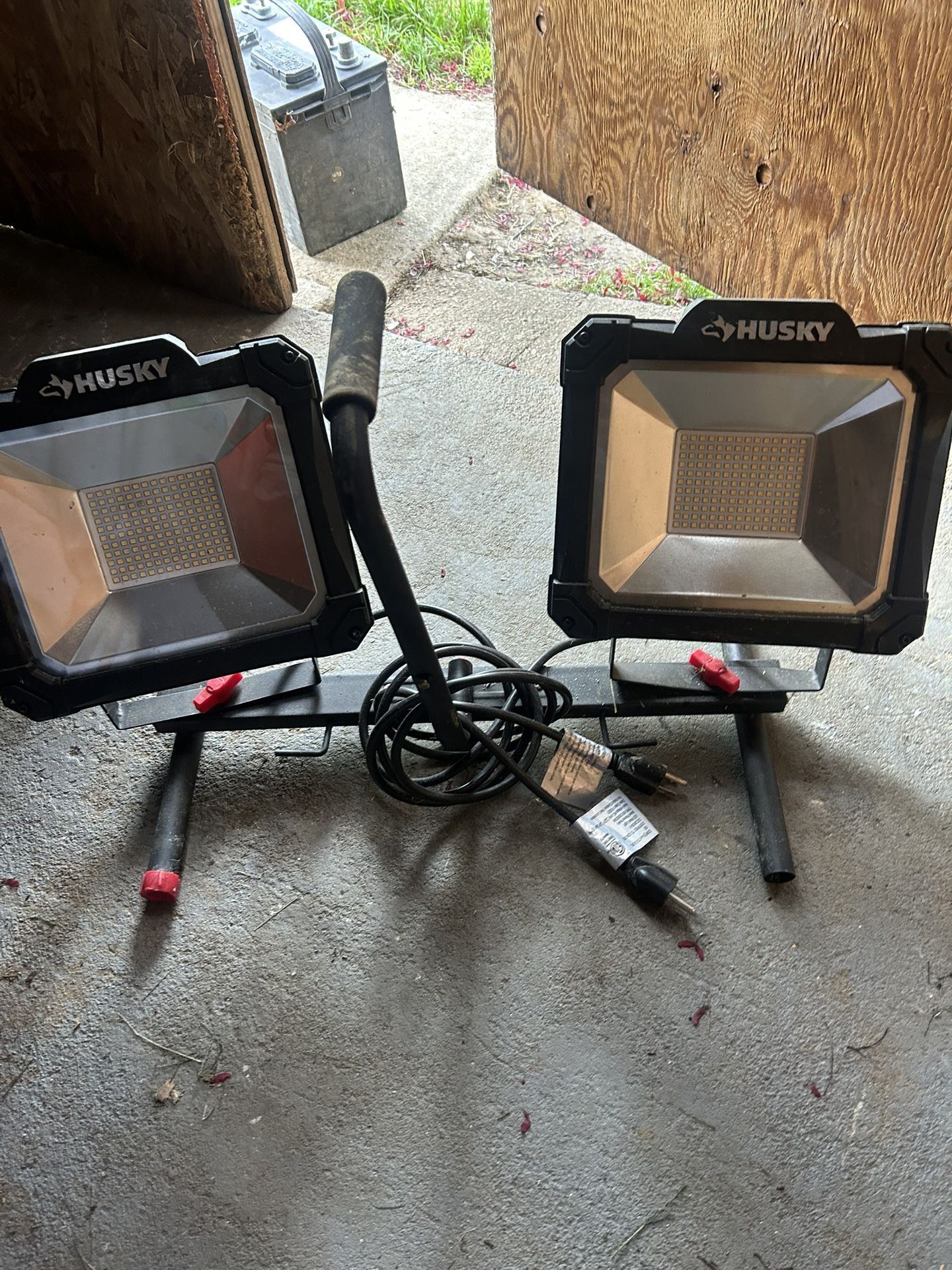 10,000-Lumen Twin-Head LED Work Light