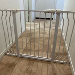 Baby and Pet Safety Gates