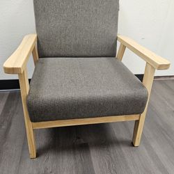 🪑 Modern Gray Accent Chair – Solid Wood – Only $50
