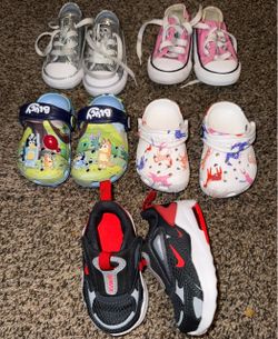 Baby girls shoes size 4c