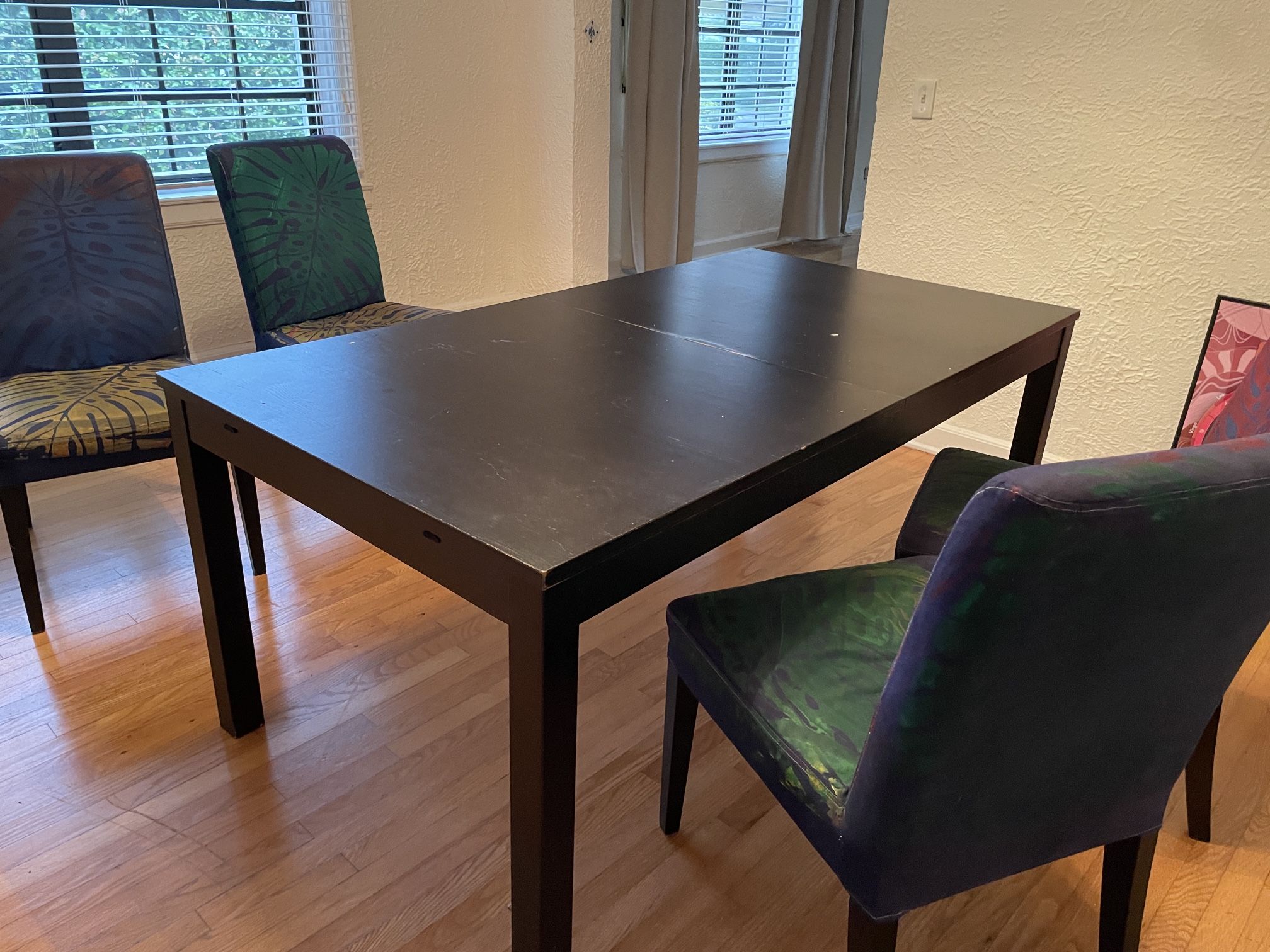 Dining table free