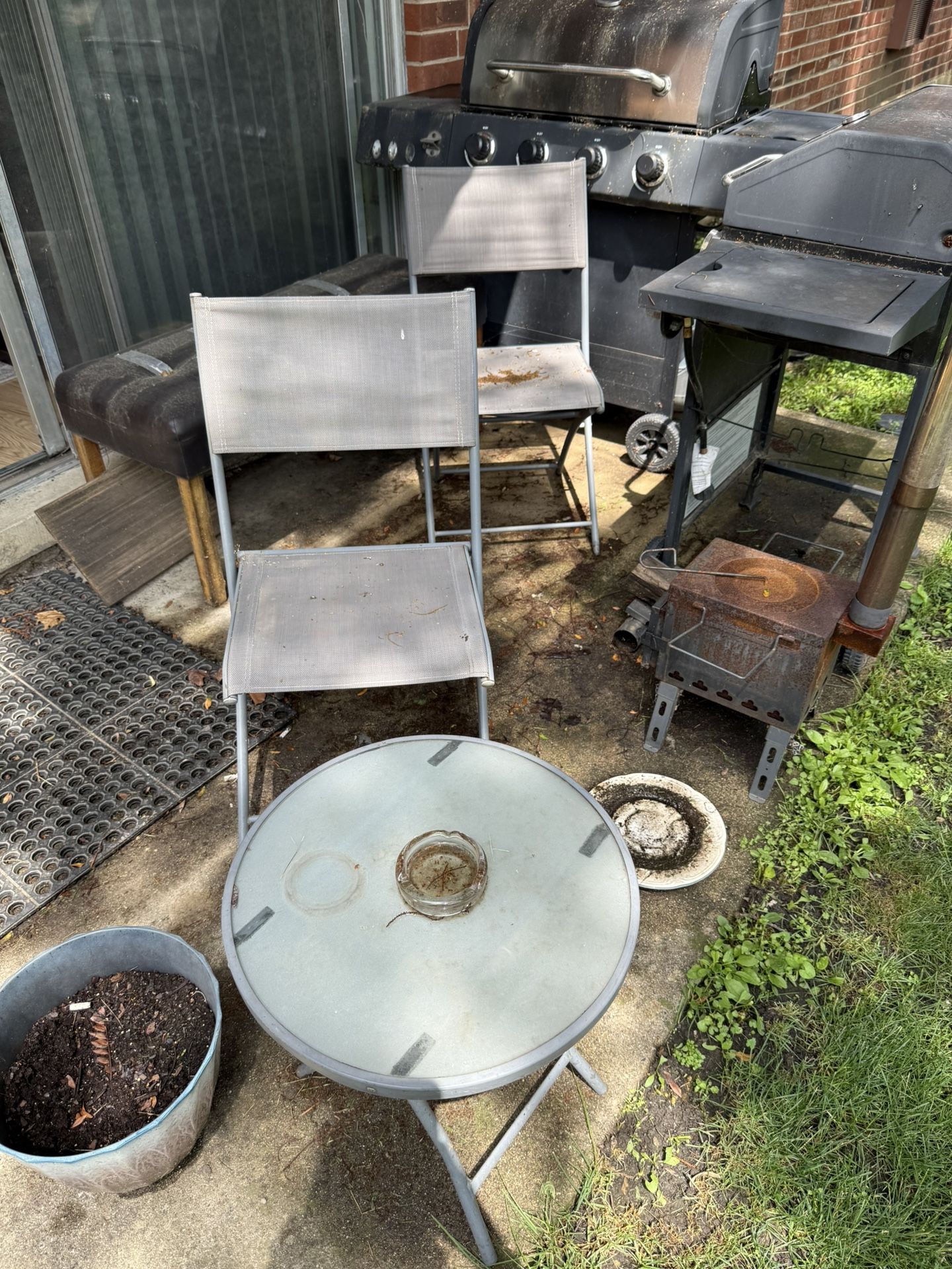 Outdoor Chair And Table