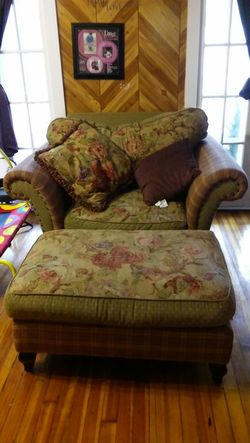 Over sized chair and ottama n