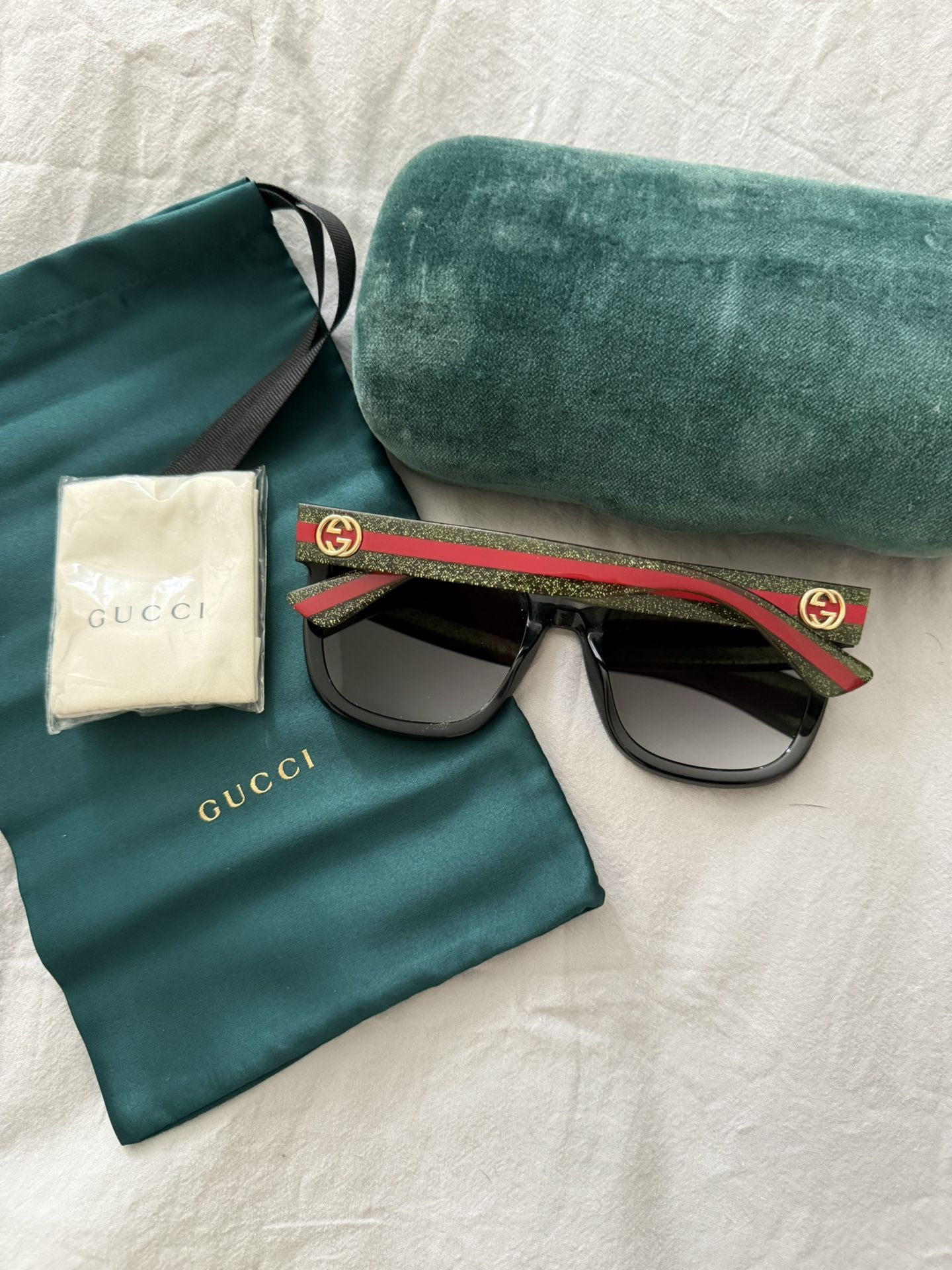 Gucci GG0034SN GG Green Red Glitter Stripe Black Cat Eye Sunglasses Authentic