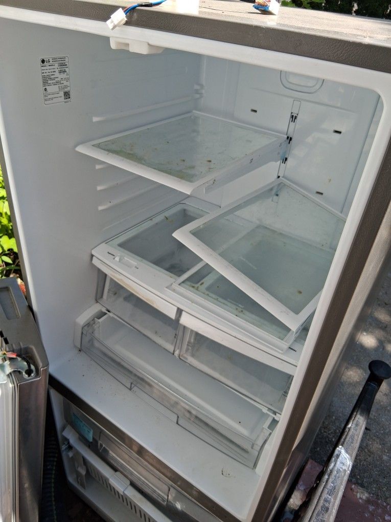 Refrigerator