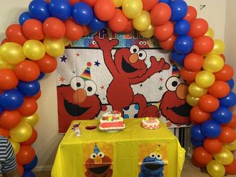  Balloon Arch’s. Backdrops!