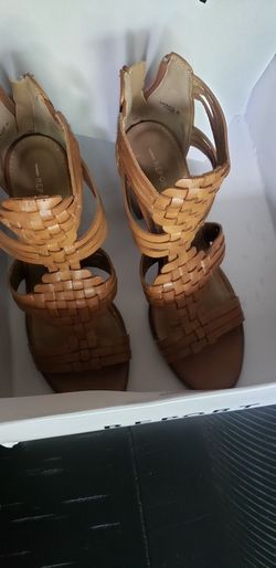 Report brand women's tan huarache-style strappy block heel sandals.