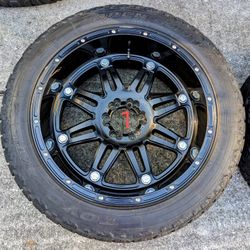 22" Fuel Hostage Wheels & 32x12.50 22LT Tires