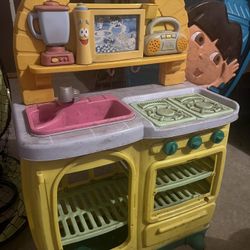 Outdoor Play Kitchen 