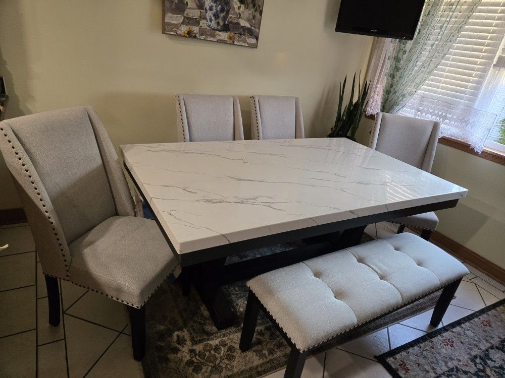 5 PIECE DINING SET