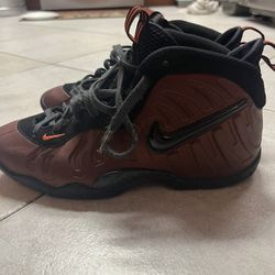 NIKE Size 7