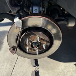 Trusted auto Technician Brake Service
