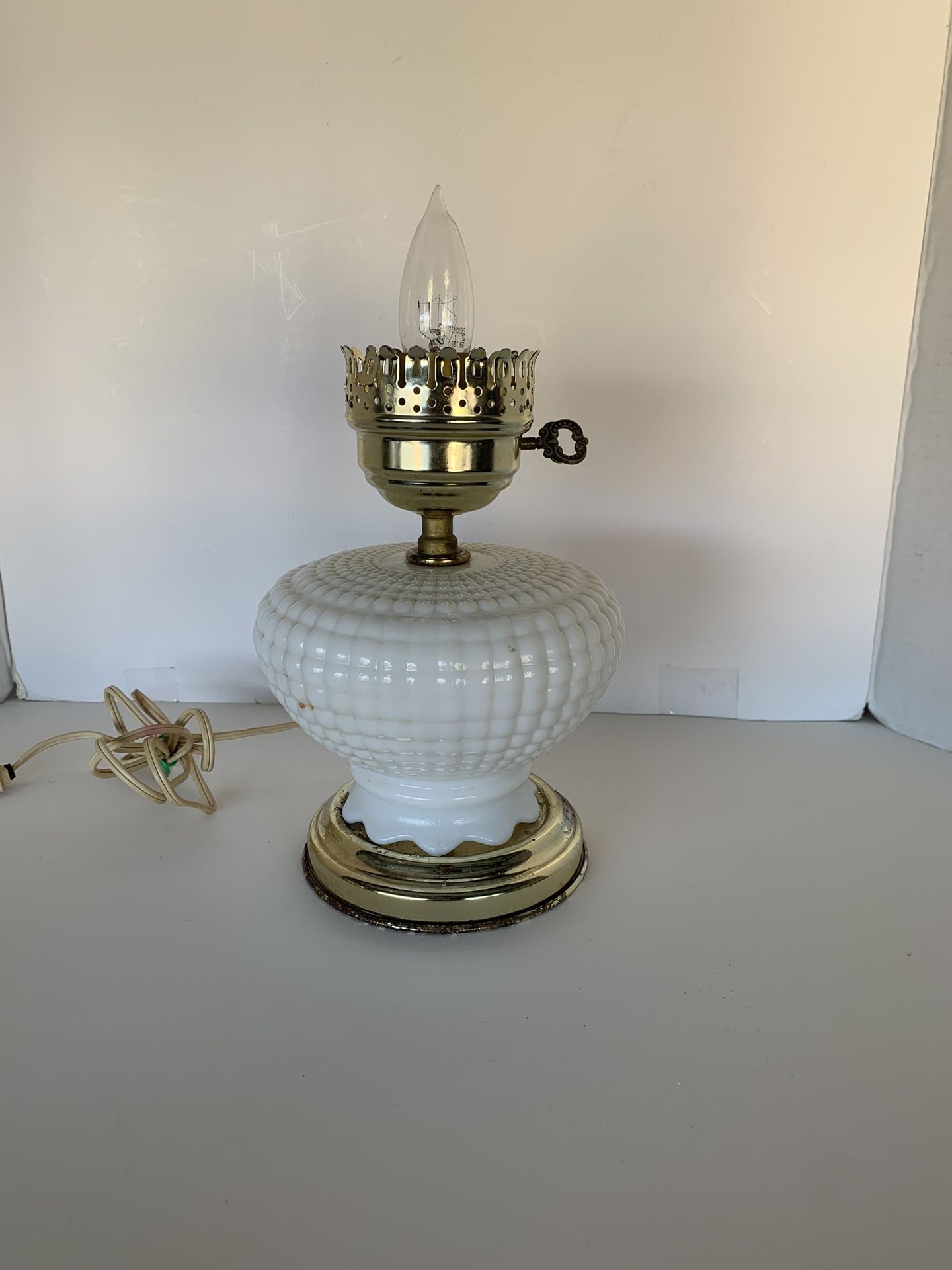 Vintage White Hobnail Milk Glass Gone With The Wind Parlor bottom Lamp