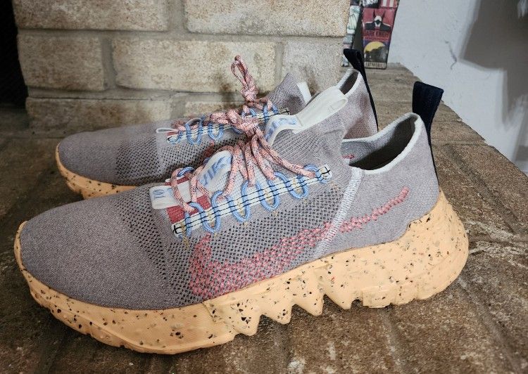 Nike Space Hippie O1 Melon Tint