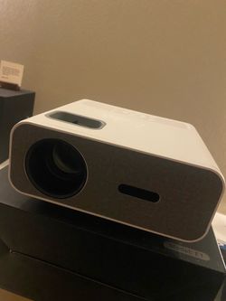 4K Projector With Screen