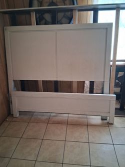 Frame Quinn  and box  spring  $50