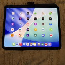 Apple iPad Pro 13-inch (M5) 2025