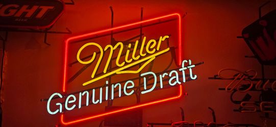 Vintage Miĺer Genuine Draft Neon