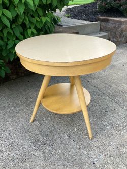 MCM Blonde Mersman 3 Legged Table w/Shelf