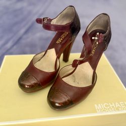 Michael Kors Leather Pumps With Small Platform And Ankle Straps