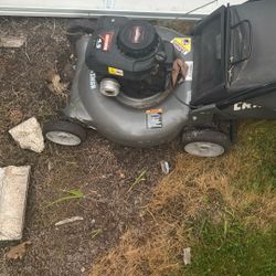 Craftsman 4.5 Push Gas Lawn Mower