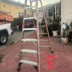 Escaleras de 8 pies de fibra de vidrio perfectas, condiciones casi nuevas $$ 99 cada 