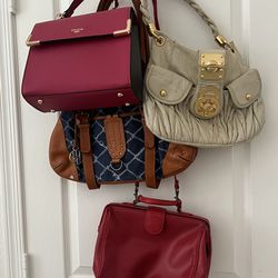 Bulk of High Quality Purses