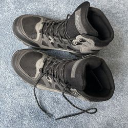Men’s Hiking Boots <like New > Size 11