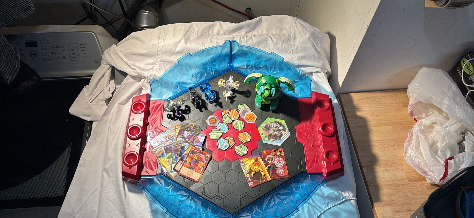 Bakugan Playing Board Game W/pieces
