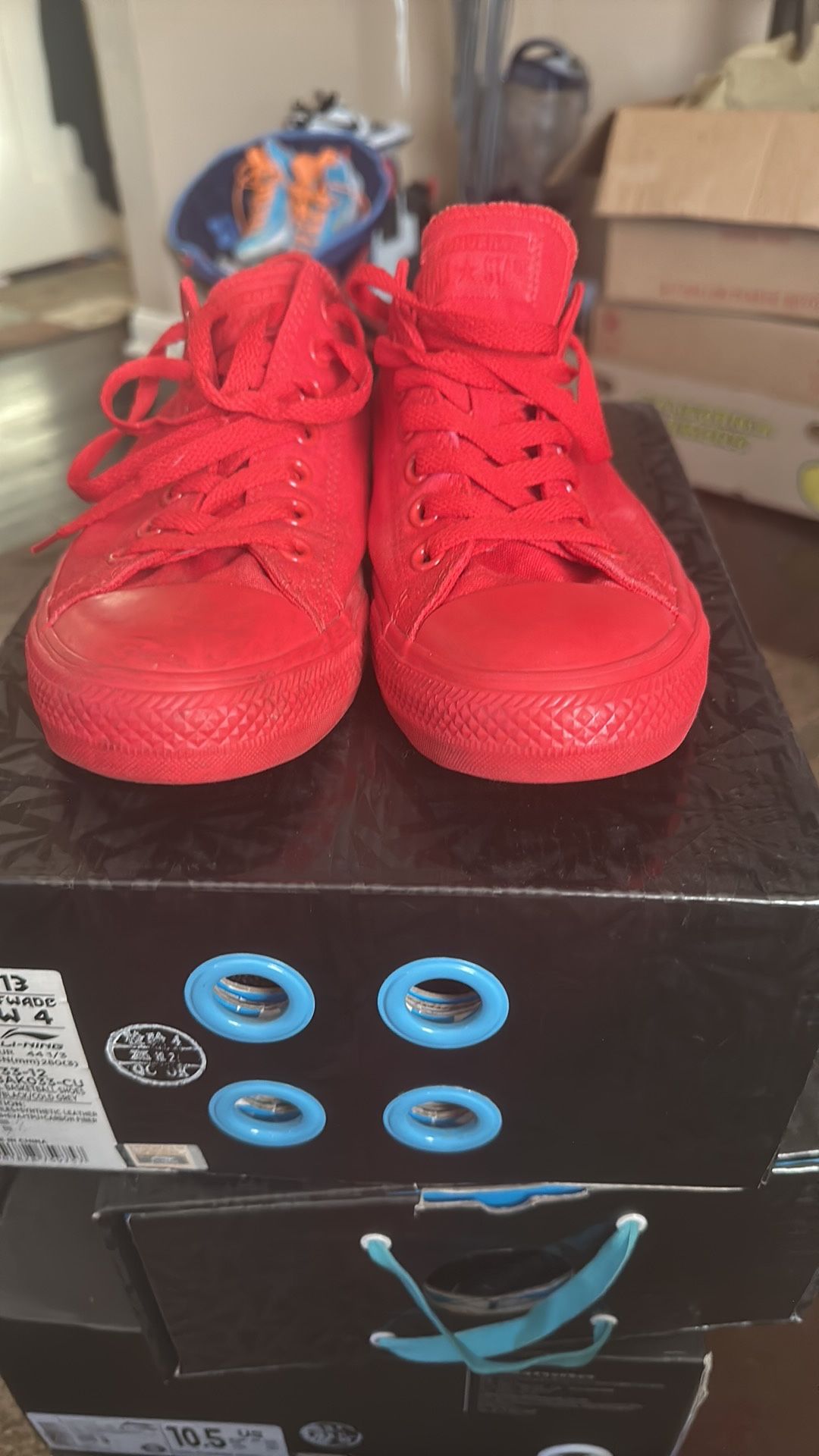 Red low top converse size 9