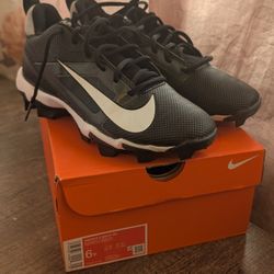 Nike Vapor Shark Cleats Youth Size 6 