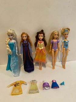 Disney Dolls and Accessories Lot #1