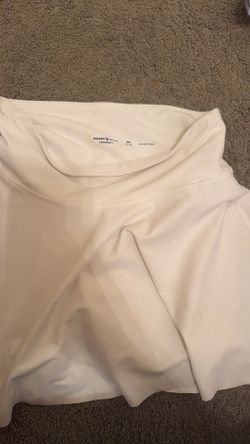 Skirt w shorts underneath